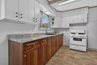 663 Amory Street, Manchester, NH 03102 - Photo 16