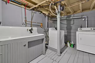 663 Amory St, Manchester, NH 03102 - Photo 50