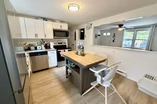108 Oak St, Rollinsford, NH 03869 - Photo 6