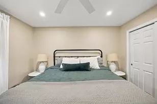 1029 S Mammoth Rd, Manchester, NH 03109 - Photo 52