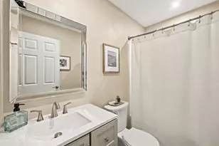 1029 S Mammoth Rd, Manchester, NH 03109 - Photo 46