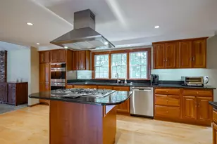 34 Parrish Hill Dr, Nashua, NH 03063 - Photo 8