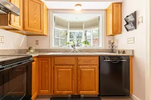 14 Kimball Pl, Claremont, NH 03743 - Photo 10
