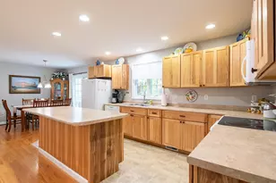 231 Lowell St, Rochester, NH 03867 - Photo 8