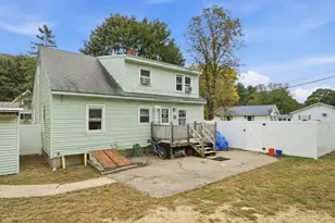 88 Dunbar St, Manchester, NH 03103 - Photo 2