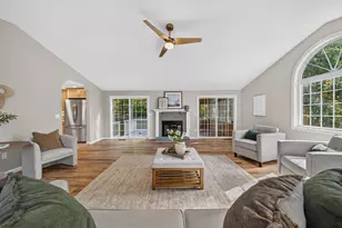 101 Currier Dr, Manchester, NH 03104 - Photo 6