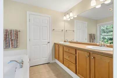10 Cortland Avenue, Stratham, NH 03885 - Photo 34