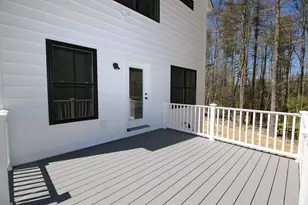 429 Dawn Ct, Pembroke, NH 03275 - Photo 2