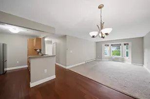 245 Edward J Roy Dr, Manchester, NH 03104 - Photo 4