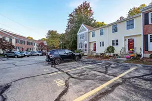 132 Fox Hollow Way, Manchester, NH 03104 - Photo 4