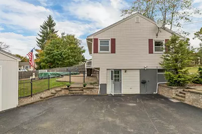 18 East Derry Road, Derry, NH 03038 - Photo 6
