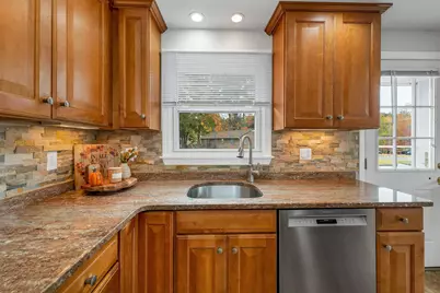 18 E Derry Road, Derry, NH 03038 - Photo 22