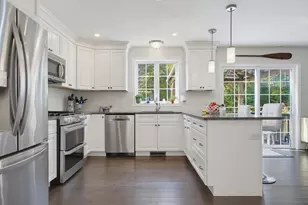 82 Juniper Cir, Auburn, NH 03032 - Photo 6