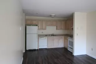 73 East Broadway St, Derry, NH 03038 - Photo 2
