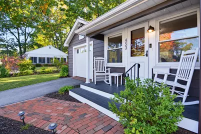 453 Oak Street, Manchester, NH 03104 - Photo 2