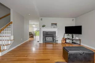 25 Belleview Dr, Amherst, NH 03031 - Photo 12