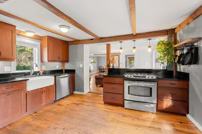 29 Middle Street, Amherst, NH 03031 - Photo 2