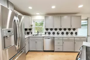7 Bernier St, Somersworth, NH 03878 - Photo 6