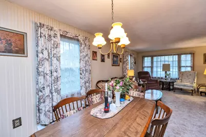 18 Hinsdale Avenue, Nashua, NH 03063 - Photo 8