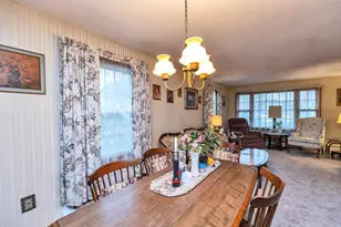 18 Hinsdale Ave, Nashua, NH 03063 - Photo 8