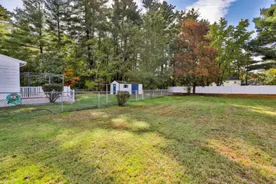 32 Greeley Street, Hudson, NH 03051 - Photo 4