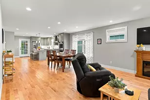 10 Mulberry Ln, Epping, NH 03042 - Photo 10