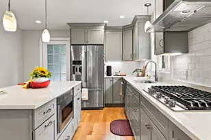 10 Mulberry Ln, Epping, NH 03042 - Photo 16
