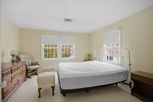 328 Fox Hollow Way, Manchester, NH 03104 - Photo 20