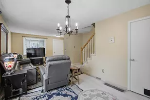 328 Fox Hollow Way, Manchester, NH 03104 - Photo 14