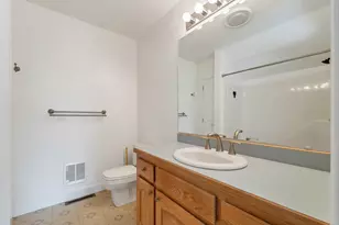 63 Drew Woods Dr, Derry, NH 03038 - Photo 10