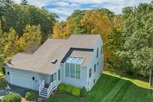 63 Drew Woods Dr, Derry, NH 03038 - Photo 6