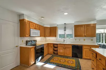 63 Drew Woods Drive, Derry, NH 03038 - Photo 16