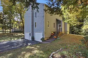 113 Westchester Dr, Milford, NH 03055 - Photo 1