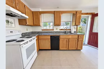 648 Kearsarge Way, Portsmouth, NH 03801 - Photo 10