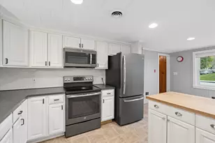 65 Blossom St, Keene, NH 03431 - Photo 6