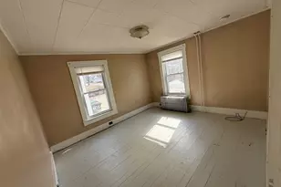 38 Jefferson St, Laconia, NH 03246 - Photo 6