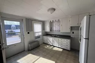 38 Jefferson St, Laconia, NH 03246 - Photo 4
