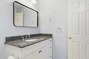 71 N High St, Derry, NH 03038 - Photo 16