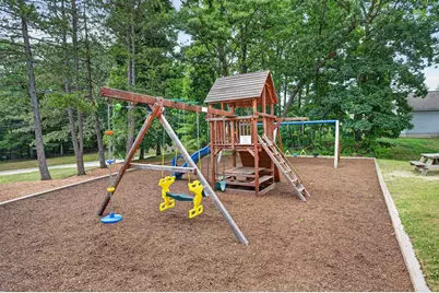 5 Suffolk Park, Nashua, NH 03063 - Photo 56