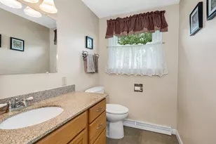 8 Aztec Rd, Nashua, NH 03063 - Photo 20