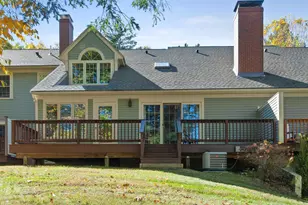 66 Peninsula Dr, Stratham, NH 03885 - Photo 2