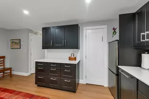 777 Middle Rd, Portsmouth, NH 03801 - Photo 2