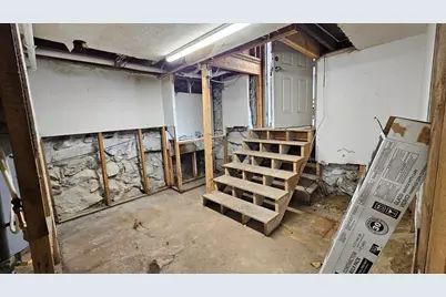 214 Central Street #B, Hudson, NH 03051 - Photo 8