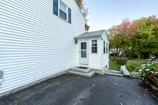 43 Jonathan Ln, Manchester, NH 03104 - Photo 32