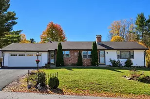 11 Longmeadow Dr, Troy, NH 03465 - Photo 2
