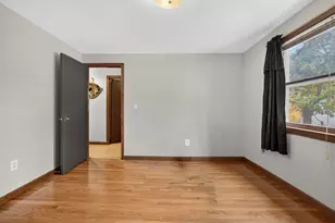 9 Bradford St, Nashua, NH 03063 - Photo 18