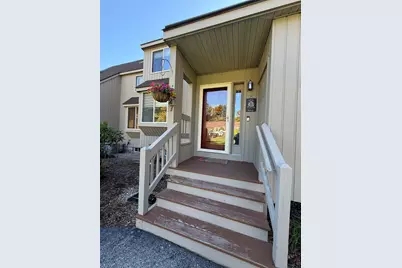 27 Suffolk Court #168, Bedford, NH 03110 - Photo 2