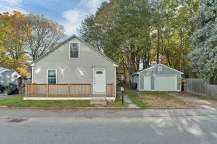 24 Davis Pl, Laconia, NH 03246 - Photo 1