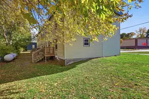 2 Meadow St, Claremont, NH 03743 - Photo 4