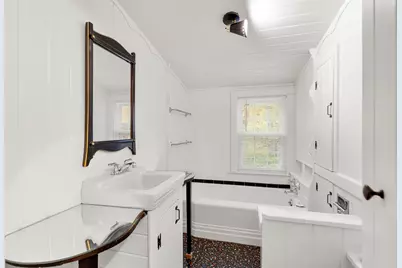 135 Walnut Hill Avenue, Manchester, NH 03104 - Photo 20
